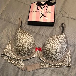 Victoria’s Secret Bra